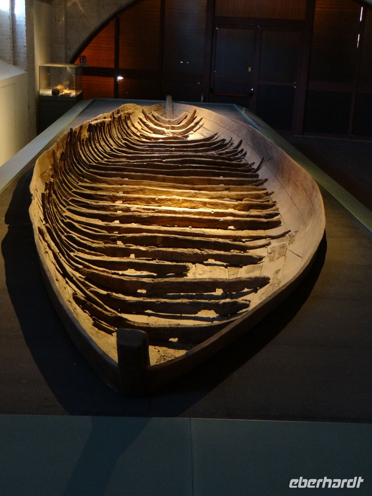 Pisa, Museo delle Navi Antiche, ein Fährboot mit viel Platz für Tier und Mensch.