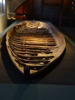 Pisa, Museo delle Navi Antiche, ein Fährboot mit viel Platz für Tier und Mensch.