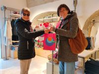 Silvester in Italien: das rote Teil bringt Glück – aber nur, wenn es geschenkt wird! 