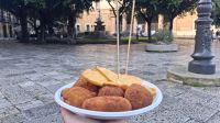 Streetfood Palermo mit Arancini, Croché
