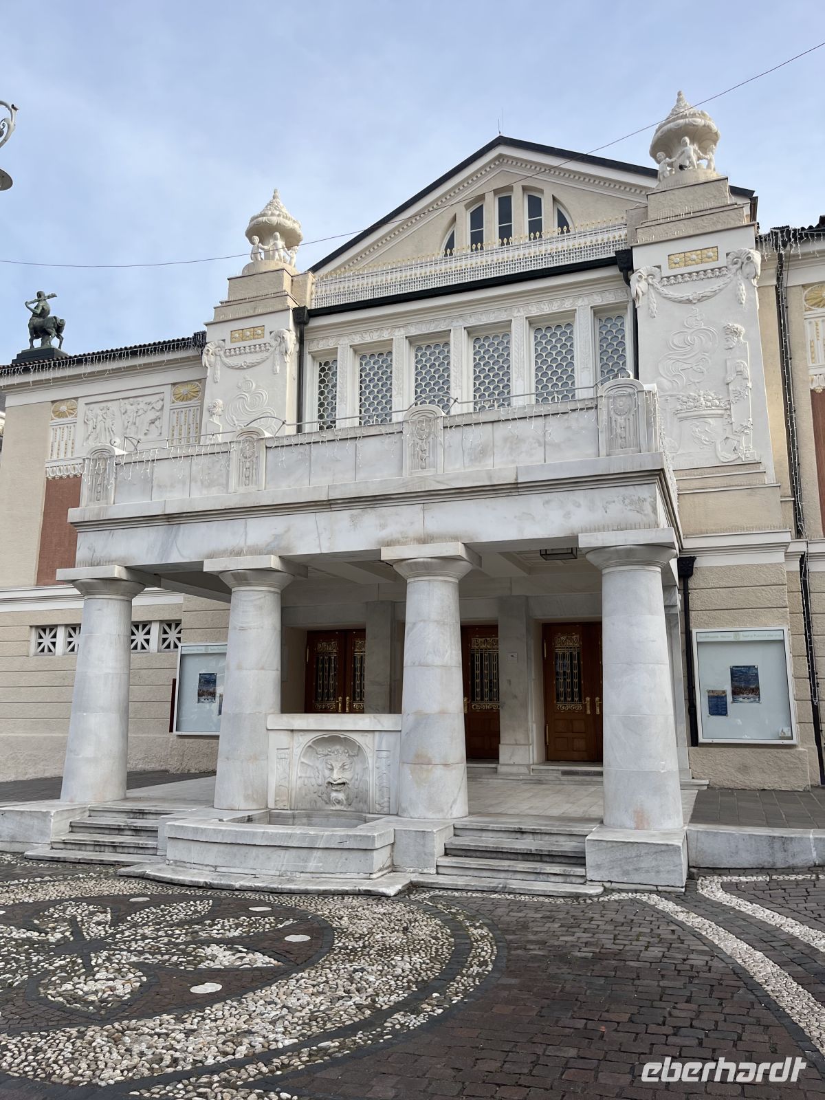 Weihnachts -& Silvesterreise Südtirol: Stadttheater Meran