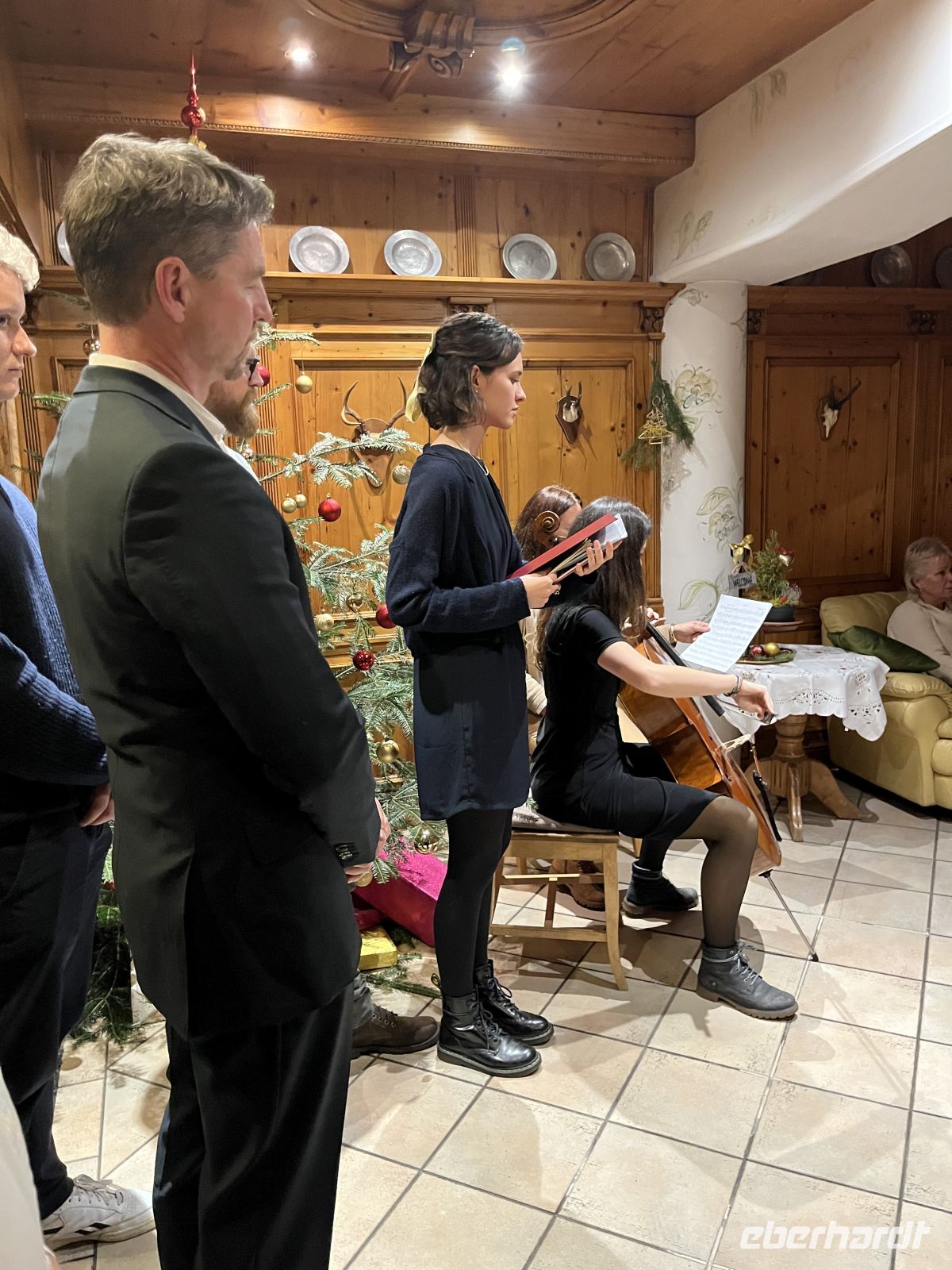 Weihnachts -& Silvesterreise Südtirol: weihnachtlicher Empfang durch Familie Spögler