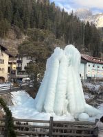 Weinachts- & Silvesterreise Südtirol:  Dorf Canazei im Fassatal