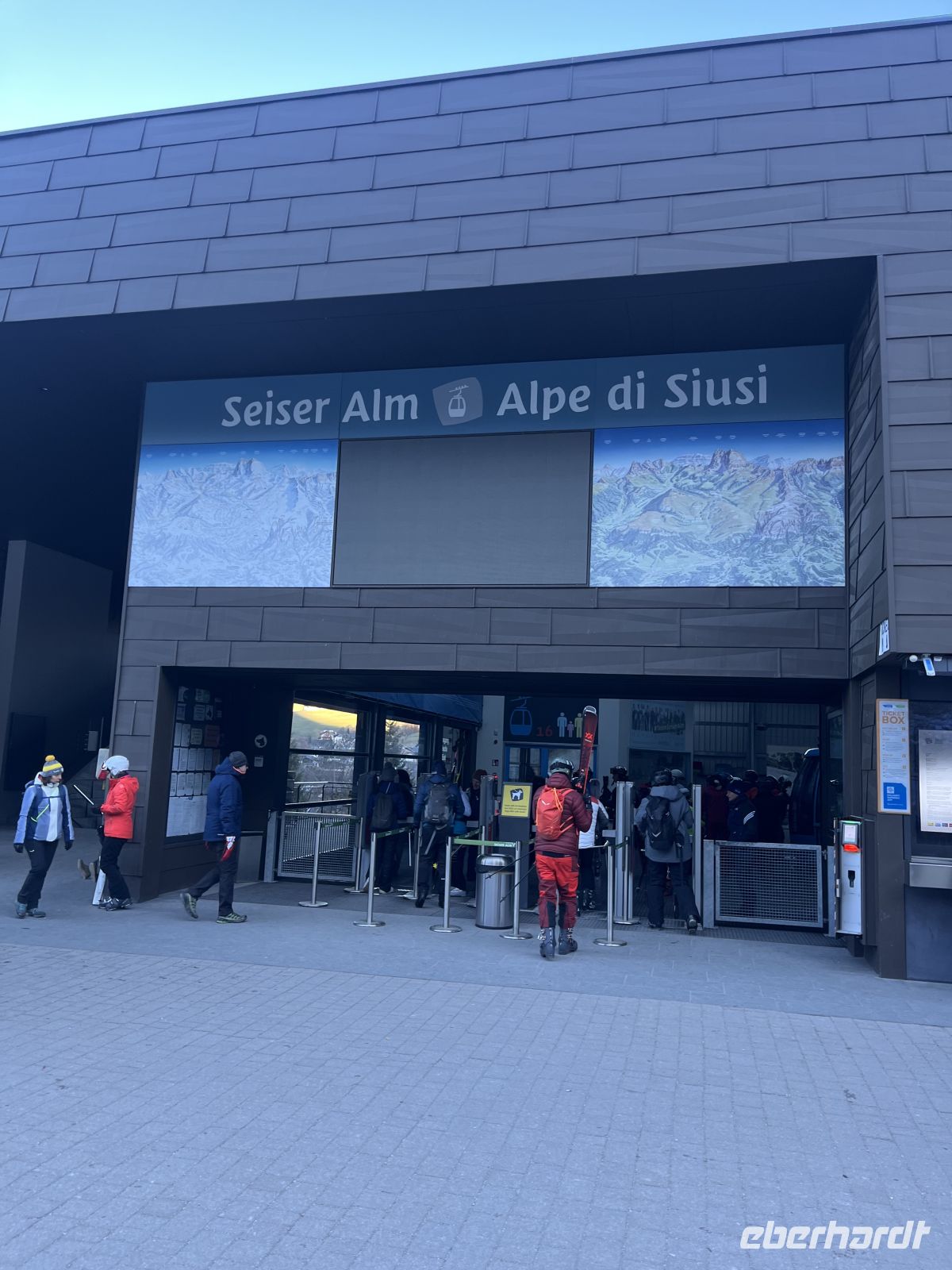 Weihnachts- & Silvesterreise Südtirol:  Seiser Alm - Komifahrt 