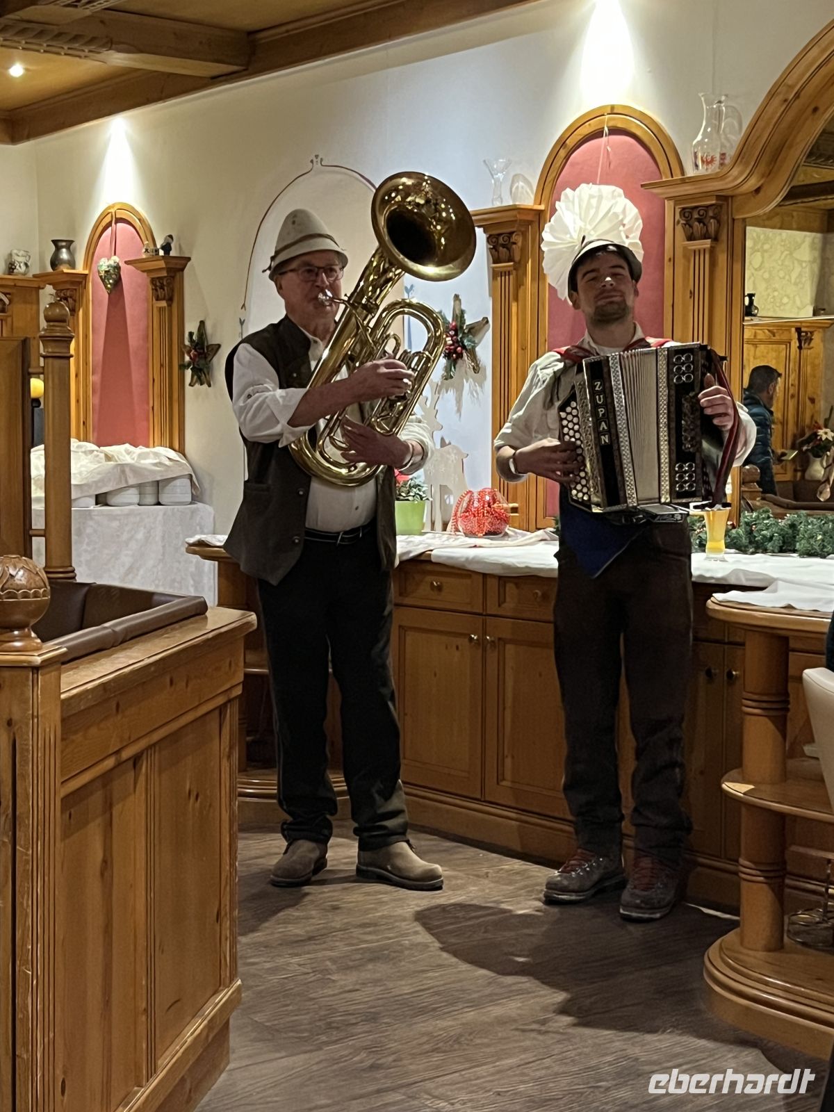 Weihnachts- & Silvesterreise Südtirol:  - Silvester - Live Musik