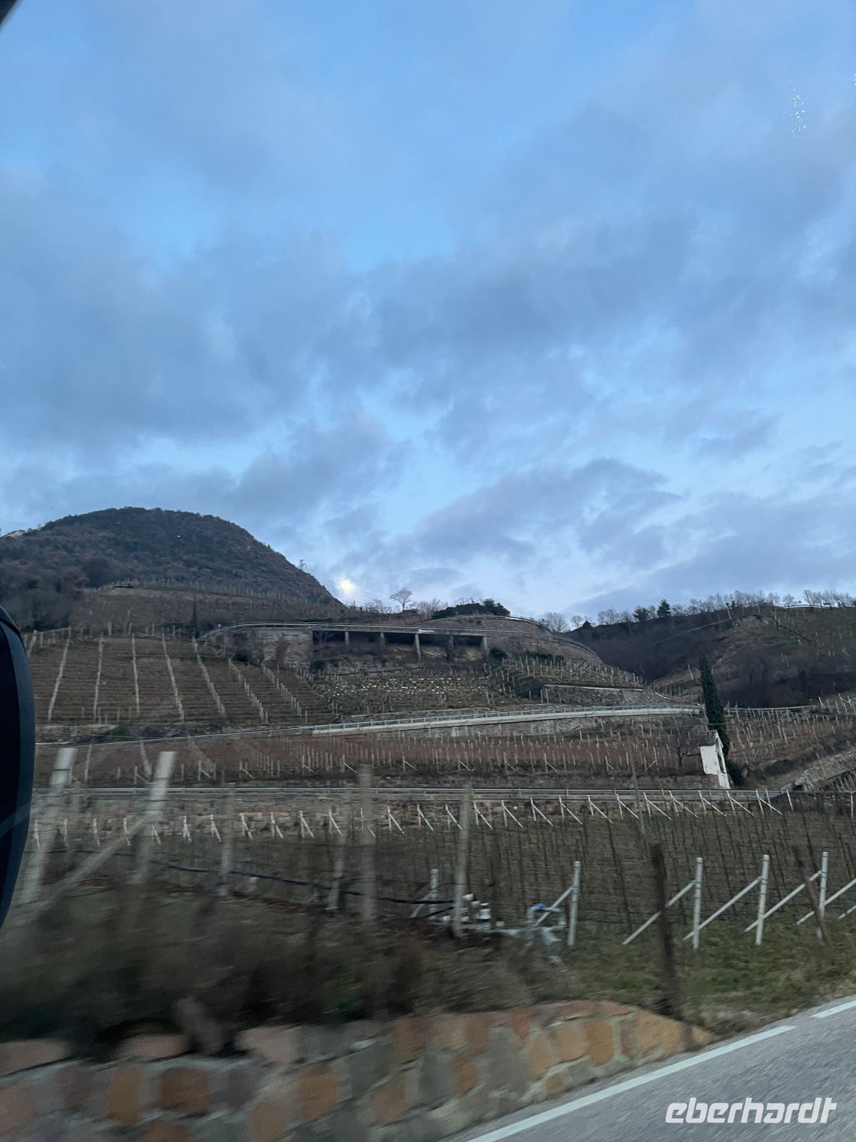 Weihnachts- & Silvesterreise Südtirol:  -  Brixen - letzte Rückfahrt mit Blick auf die Weinberge