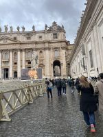 ROM - Petersplatz im Vatikanstadt  - Kontrolle geschafft