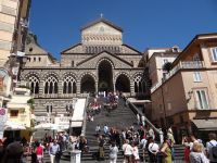 Amalfi, Dom – auch hier Treppen, allerdings, um dem Gebäude Bedeutung zu verleihen. &ndash; &copy; Vivian Kreft (Eberhardt TRAVEL)