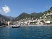 Unser hübsches Minori vom Wasser aus. &ndash; &copy; Vivian Kreft (Eberhardt TRAVEL)