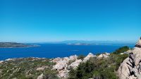Costa Smeralda im Hintergrund Korsika &ndash; &copy; Allina Anderer (Eberhardt TRAVEL)