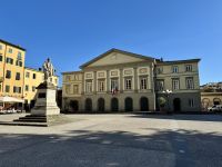 5. Tag: Stadtführung durch Lucca – Piazza del Giglio mit Theater &ndash; &copy; Andreas Wolfsteller (Eberhardt TRAVEL)
