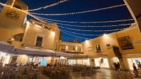 Capri Stadt am Abend.jpeg &ndash; &copy; Kerstin Engelhardt (Eberhardt TRAVEL)