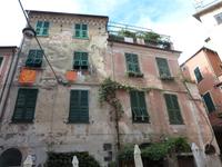 Häuserfassade in Monterosso