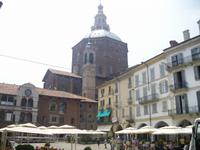 Dom in Pavia
