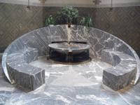 Taufbecken im Dom Alba