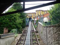 Seilbahn in die Oberstadt Biellas