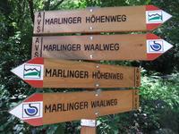 überall hilfreiche Wegweiser