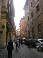 Spaziergang durch die Straßen Roms