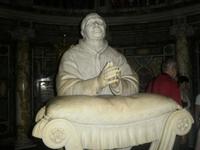 Statue des Papstes Pius IX.