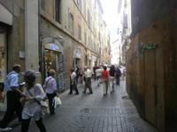 Spaziergang durch die Straßen Roms