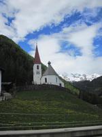 St.Gertraud-1519 m- auf dem Hügel steht das Kirchlein