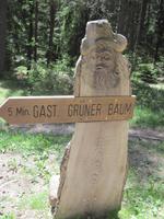 da wartete unser Bus