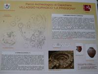 Gelände der Nuraghe Prisciona