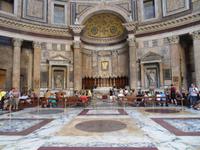 Der prächtige Innenraum des Pantheons