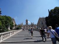 Hinauf geht es auf den Kapitolshügel