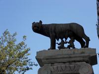 Eine kleine Kopie der Wölfin mit Romulus und Remus