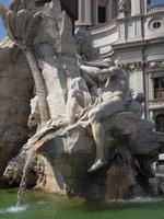 am 4-Ströme-Brunnen