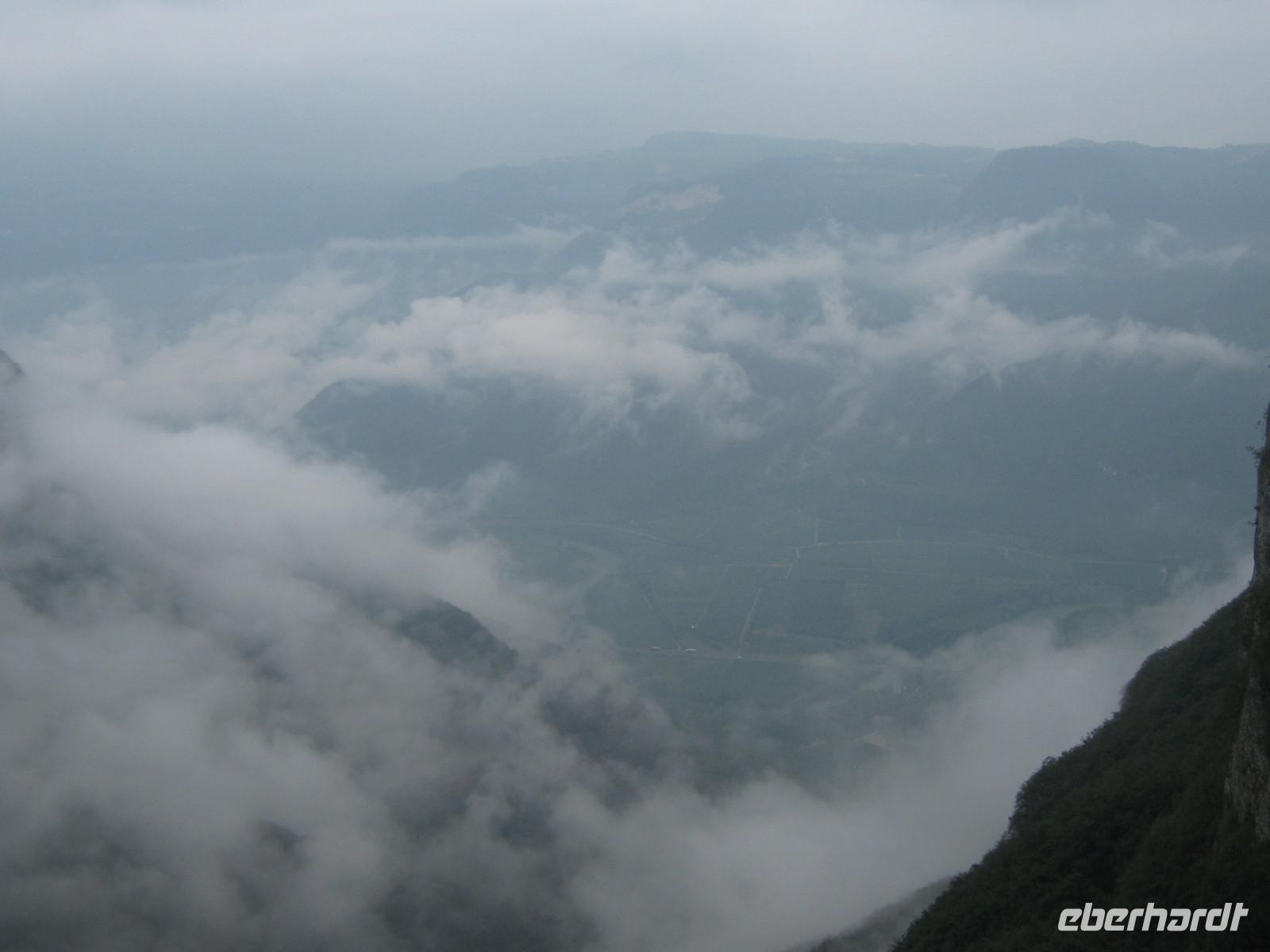 Irgendwo da unten ist die Autobahn