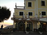 Hotel Sant'Orsola mit Blick auf Capri