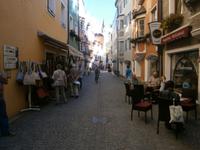 Noch ein Blick in die Hauptgeschäftsstraße der Stadt