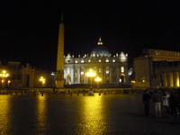 Der Petersdom bei Nacht