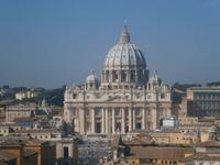 Blick zur Peterskirche von der Engelsburg