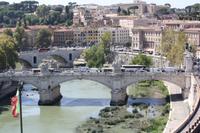 Blick zur Tiberbrücke