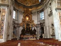 089 Hauptaltar der Petersbasilika