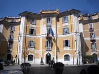Carabinieri-Station gegenüber der Kirche S. Ignazio di Loyola
