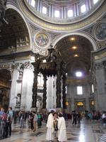 ... im Petersdom (Papstaltar) ...