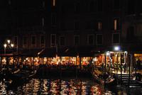 Nachtfahrt mit Vaporetto auf Canal Grande