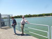 an der Ablegestelle des Schiffes am Trasimenosee