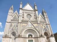 Frontseite des Doms von Orvieto