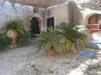 Innenhof Weingut La Lumina