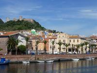 Bosa - Blick zur Altstadt mit Burg