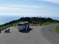 Küstenstrasse zwischen Bosa und Alghero mit Bus