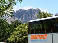 Spelunca Sclucht Bus mit Bergen