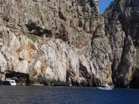 Zugänge zur Grotte - Schiff und Treppe