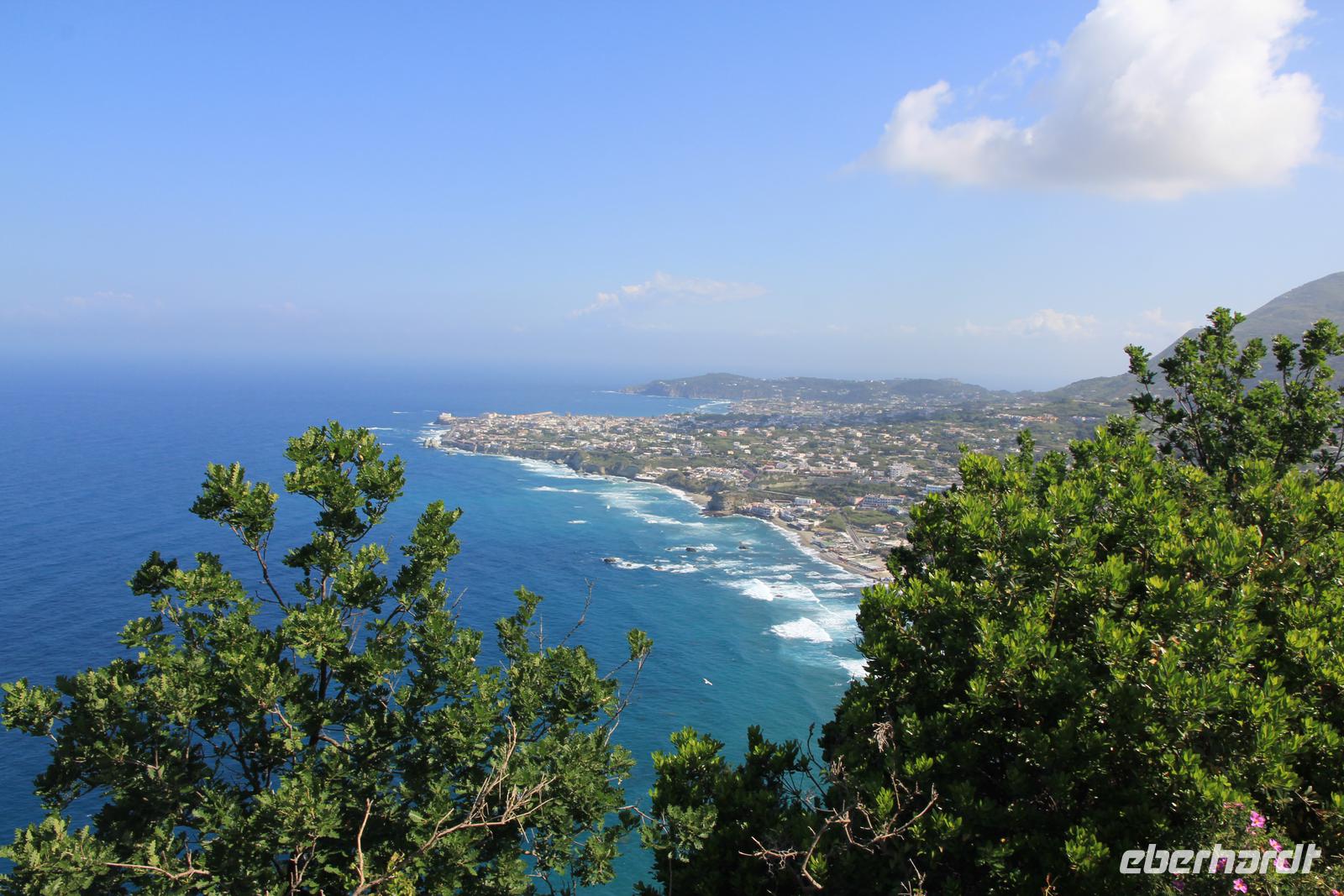 Blick vom Punta Imperatore auf Forio