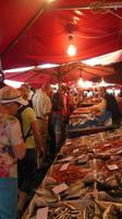 in Catania auf dem Fisch-und Obst-Gemüse-Markt 